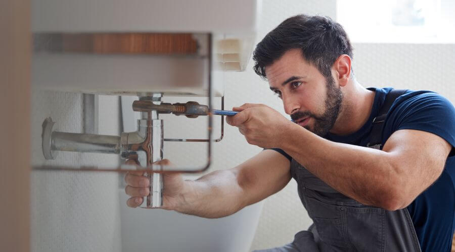 Expert burst pipe repair services in Mosquero, NM